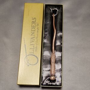 Ollivanders Hazel 9 wand